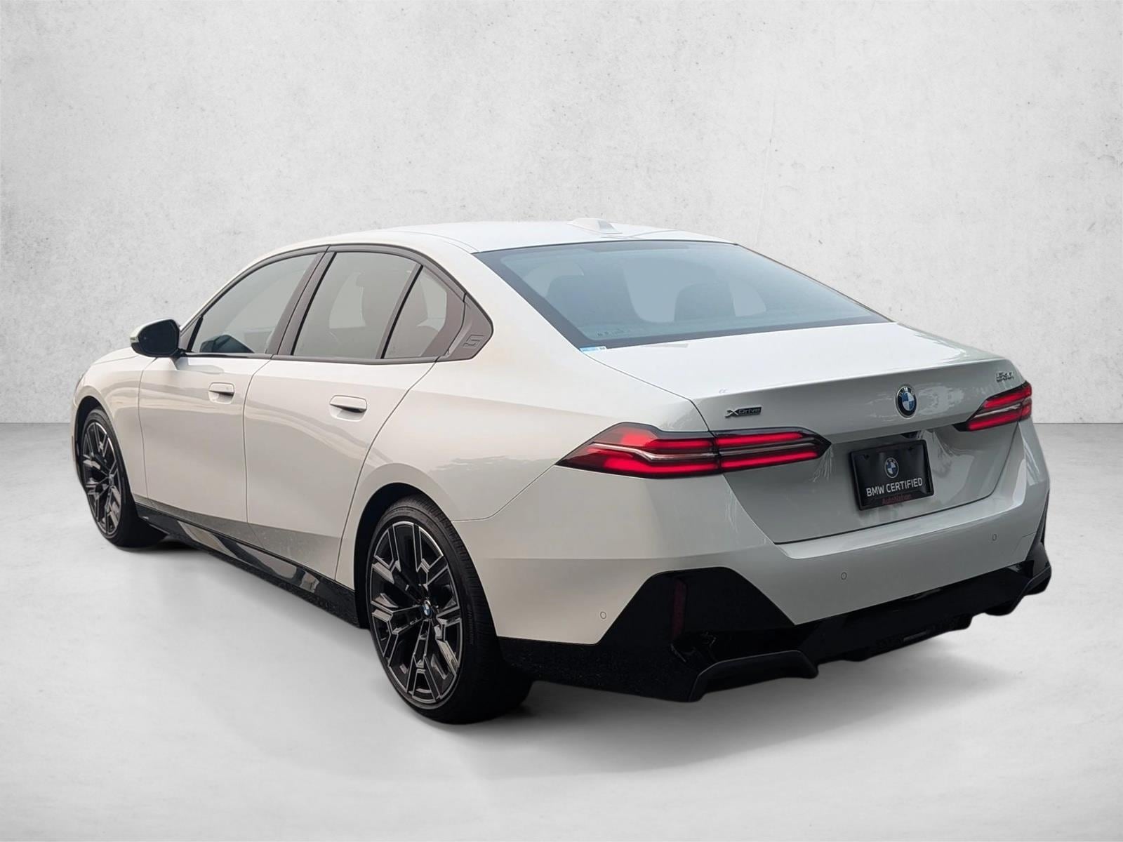 2026 BMW 5 Series 530i - Photo 8