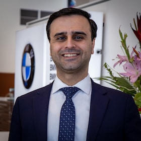 Staff member Eli Samadi from ID_a6ddf46cd458