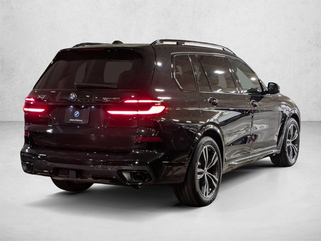 New 2026 BMW X7 xDrive40i SUV