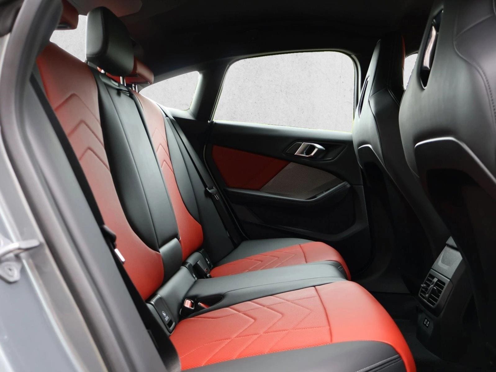 2025 BMW 2 Series M235 - Photo 27