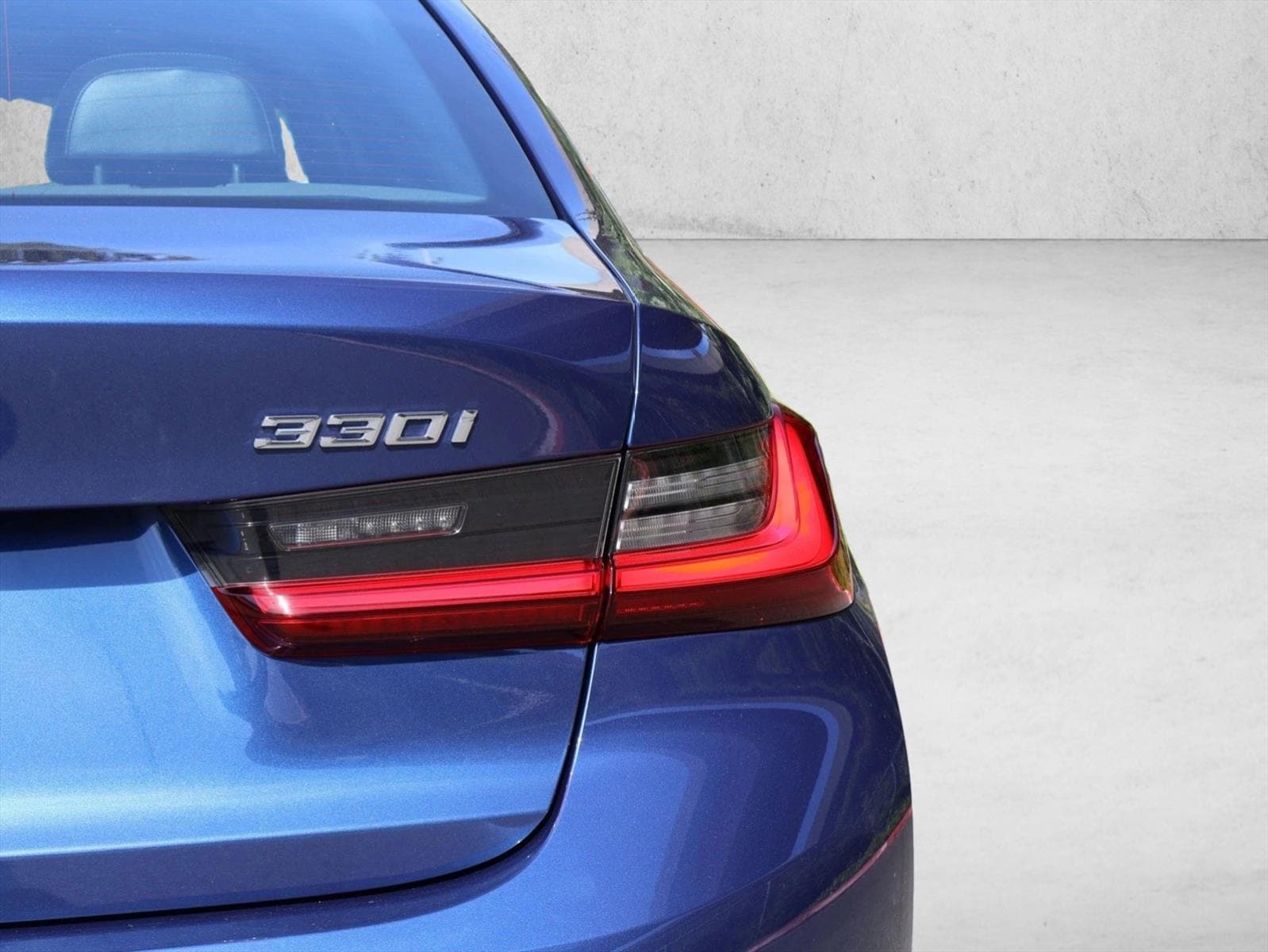 2022 BMW 3 Series 330i - Photo 8