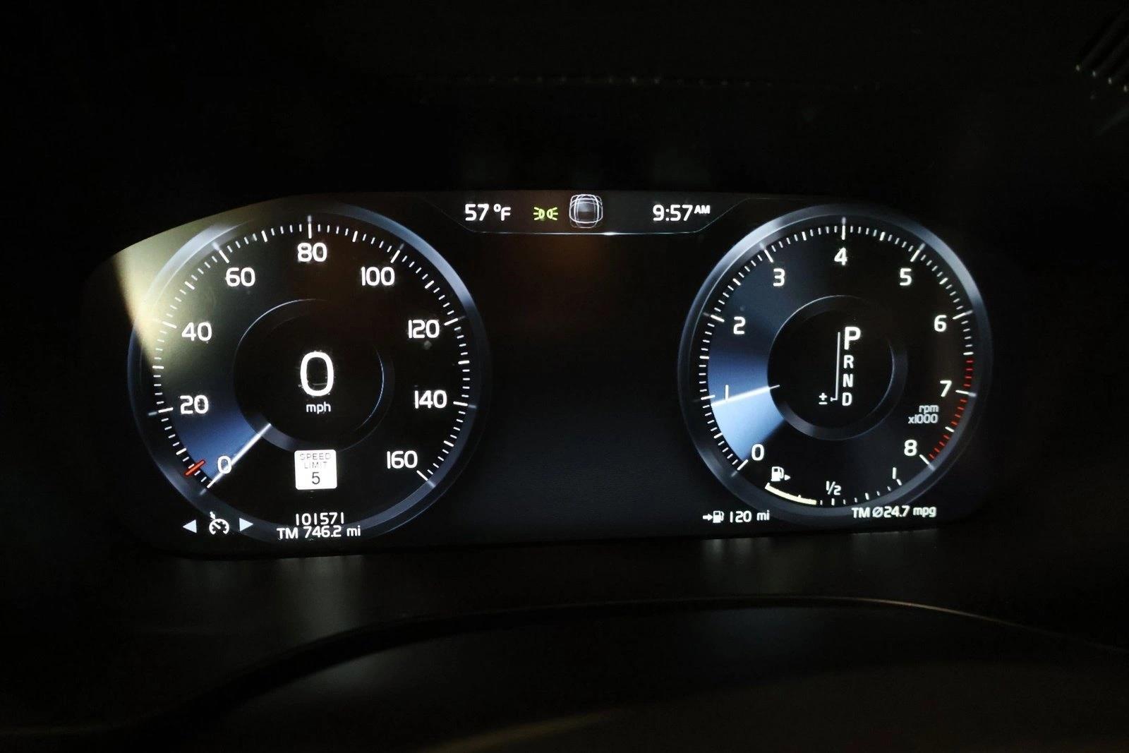 2019 Volvo XC60 Momentum - Photo 13
