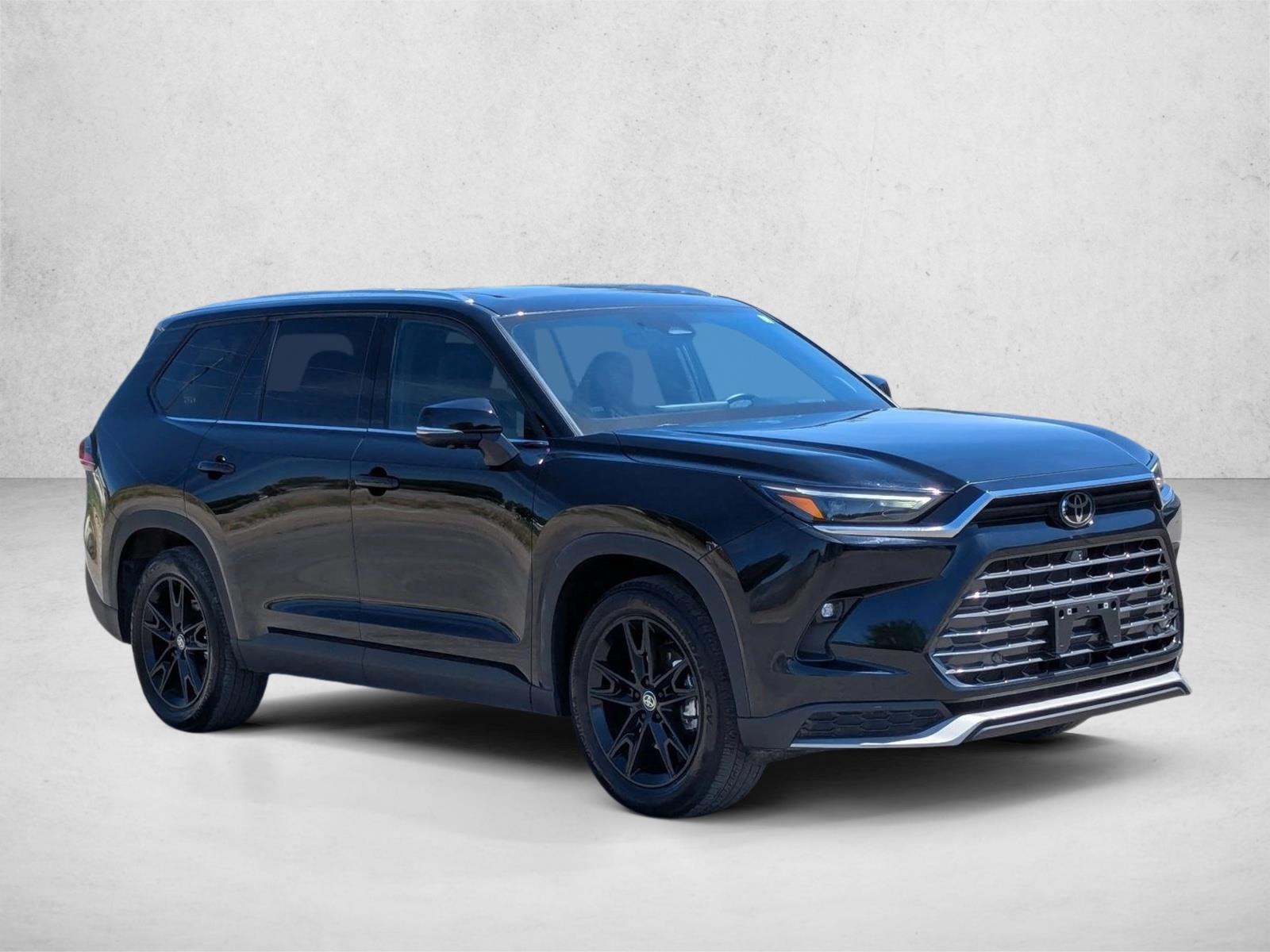 2024 Toyota Highlander Hybrid Platinum photo 3