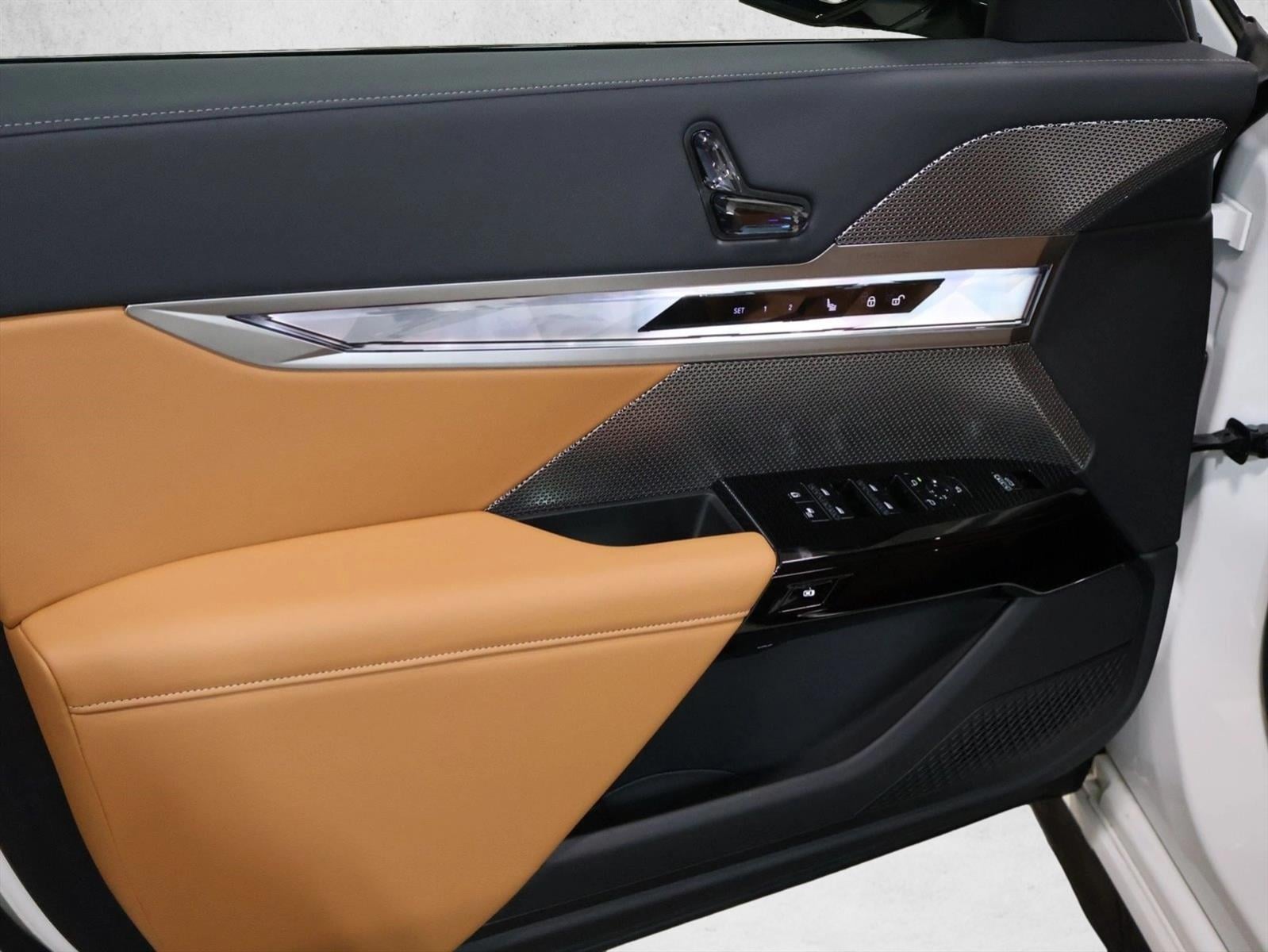 2025 BMW 7 Series 740i - Photo 12