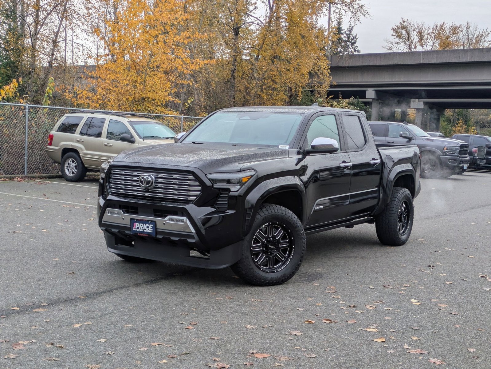 2024 Toyota Tacoma Limited photo 2