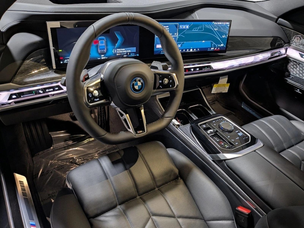 New 2026 BMW 750e xDrive Sedan