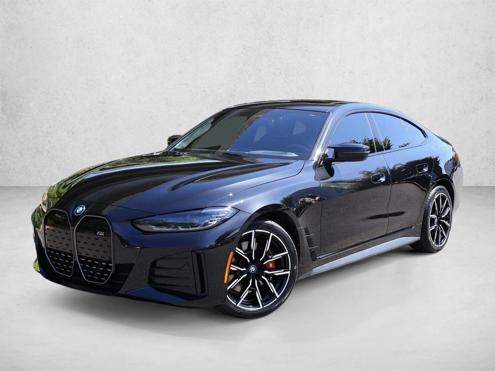2023 BMW i4 M50's photo