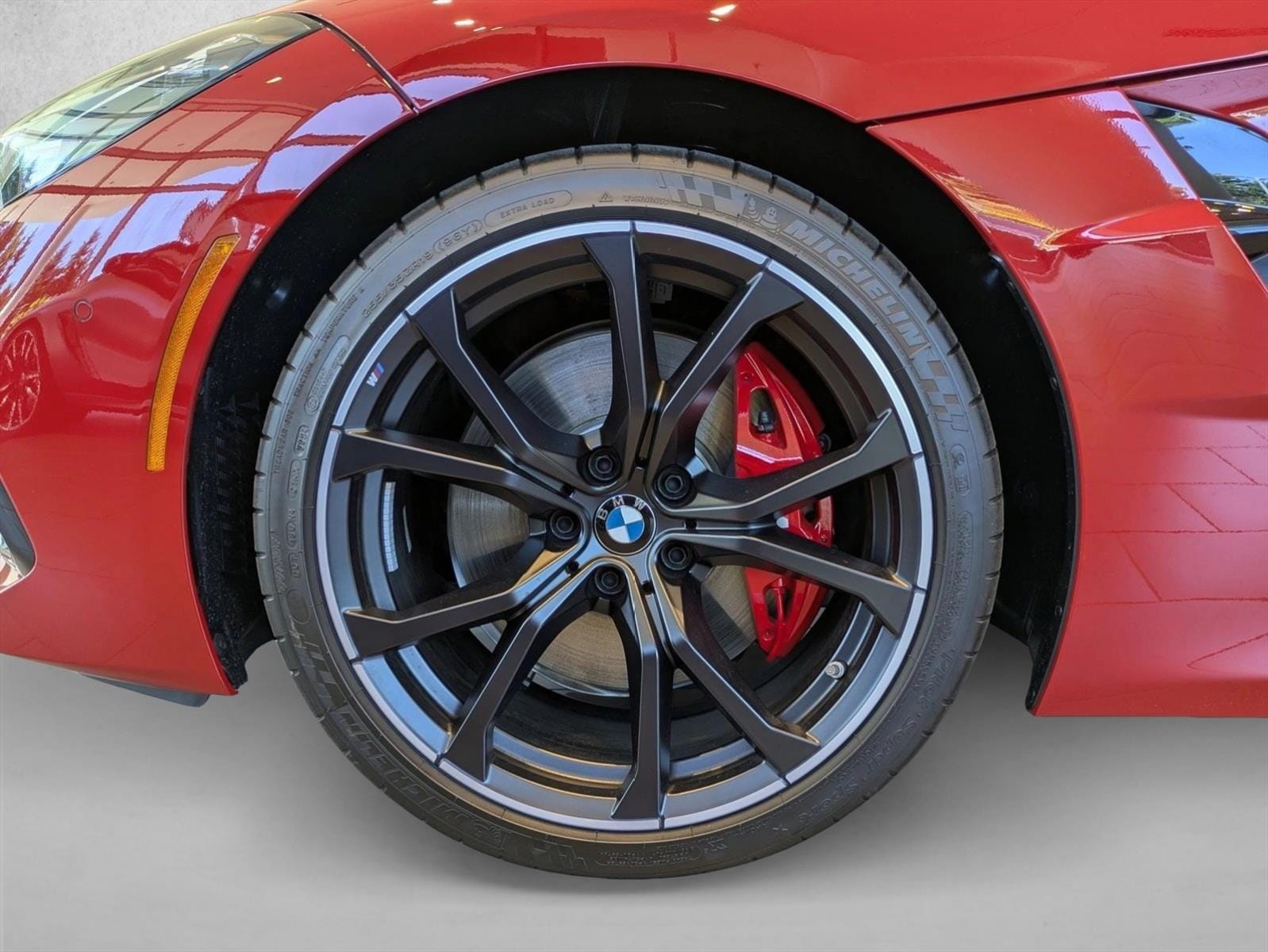 2025 BMW Z4 M40i - Photo 10