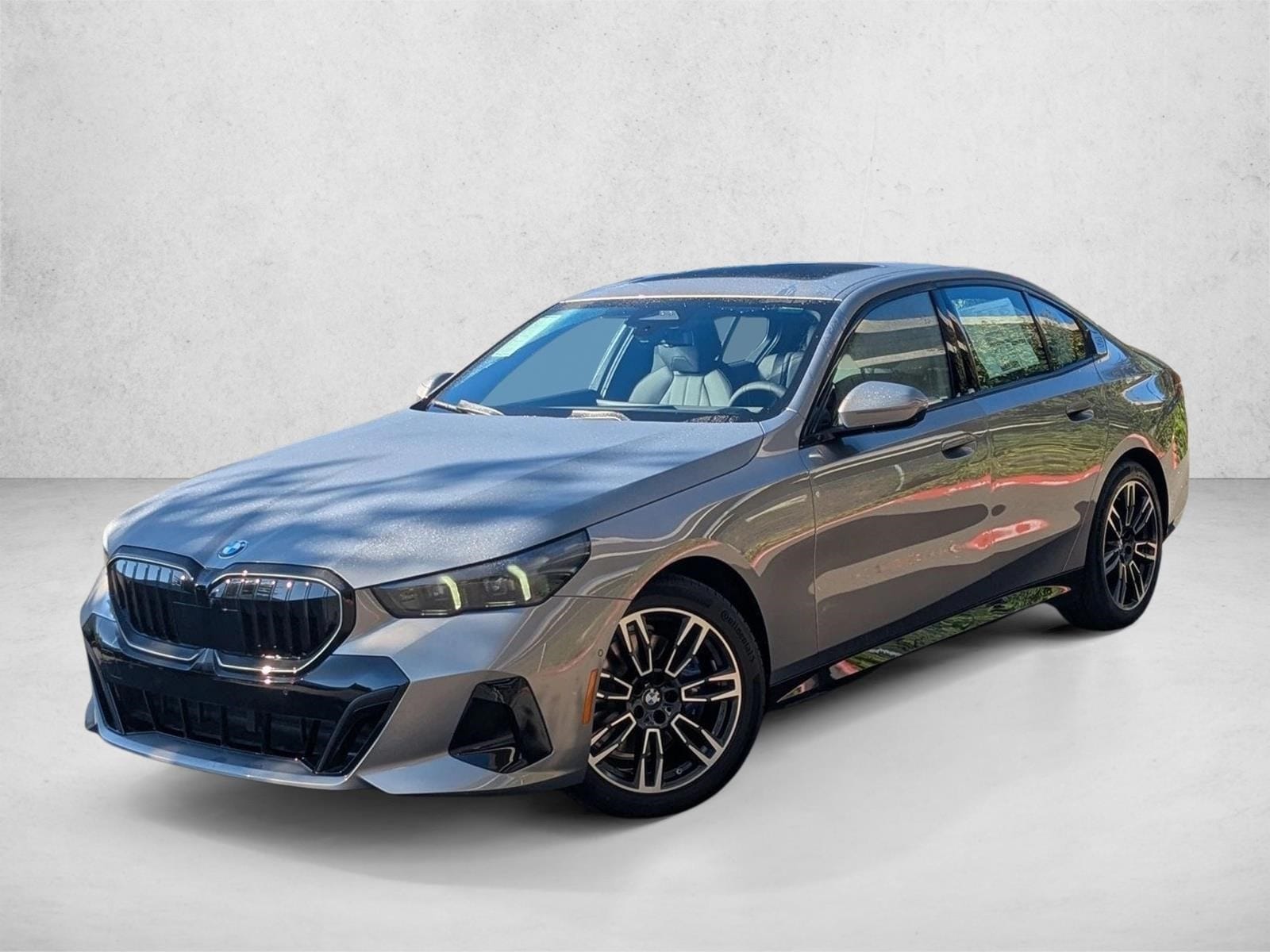 2026 BMW 5 Series 530i's photo