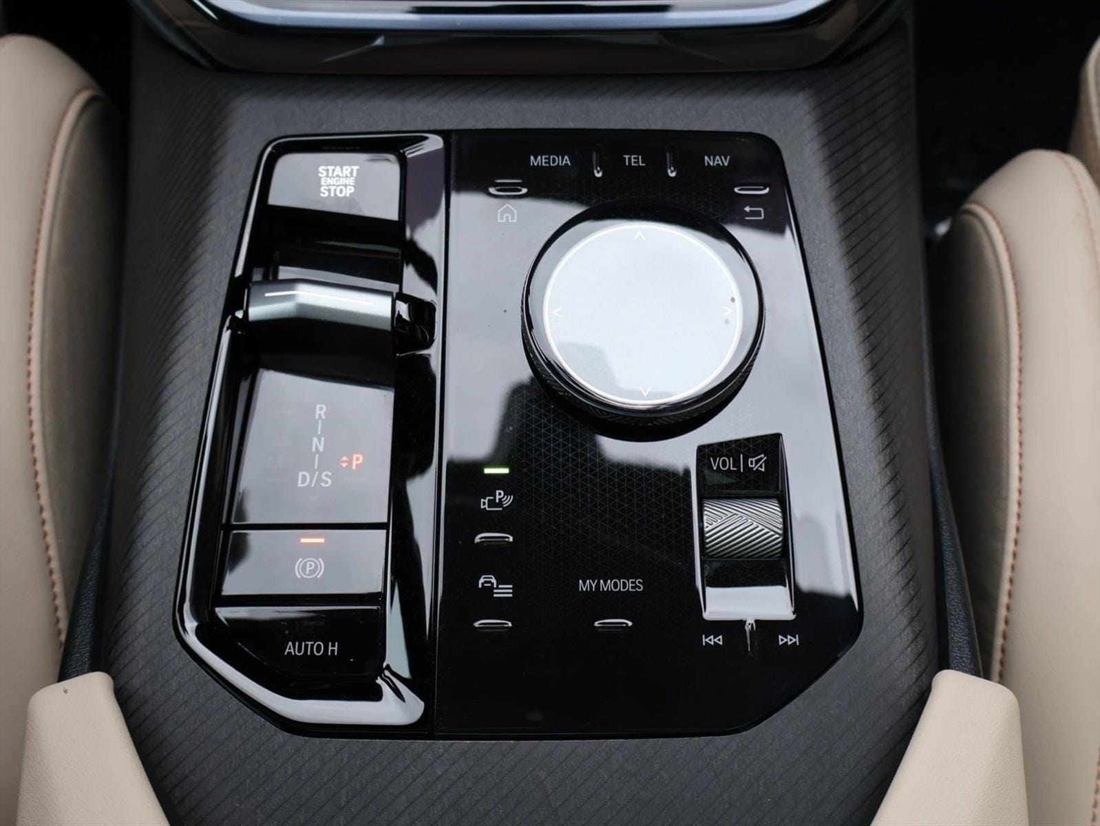 2026 BMW X3 30 - Photo 19