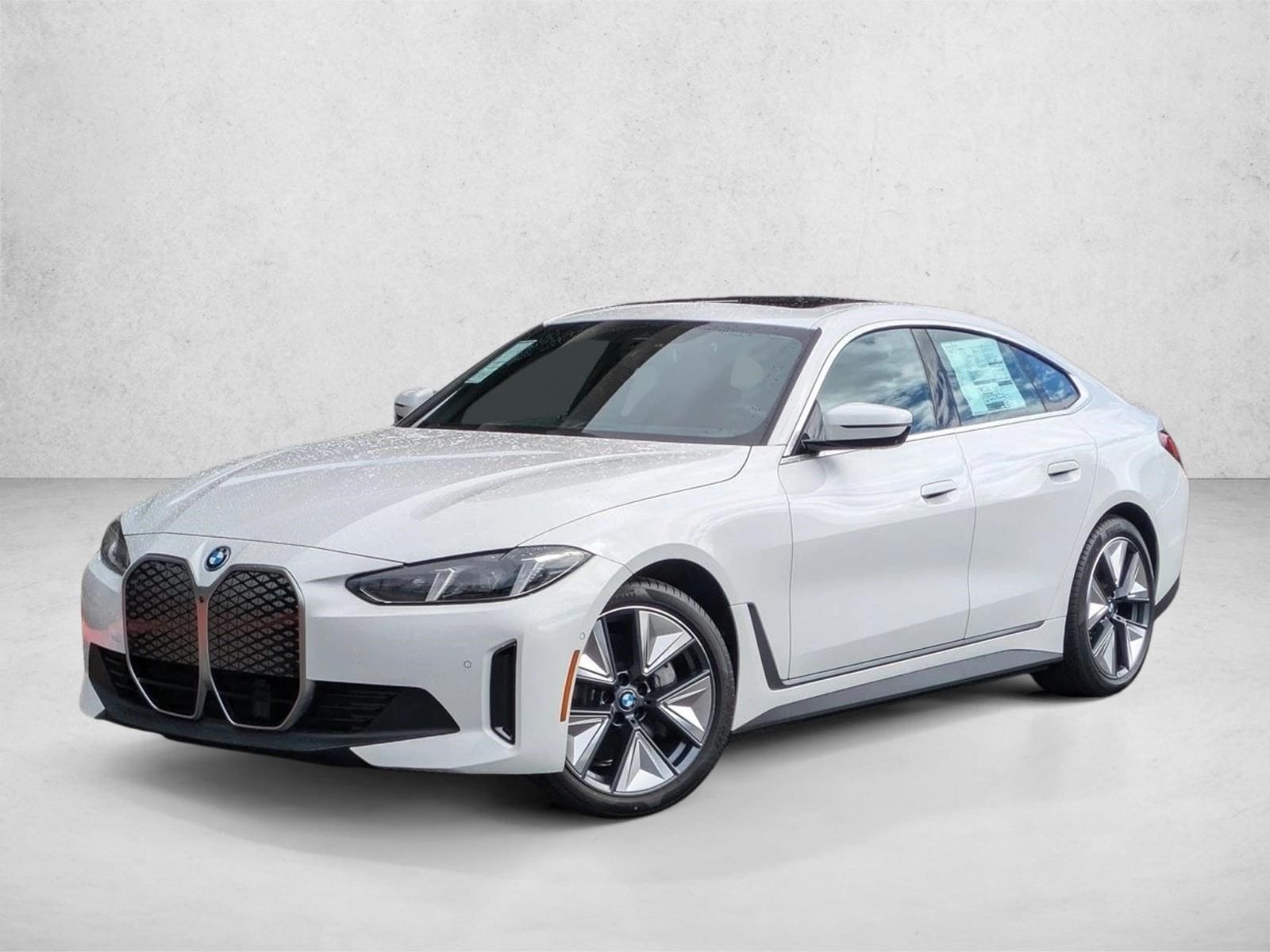 2025 BMW i4 40's photo