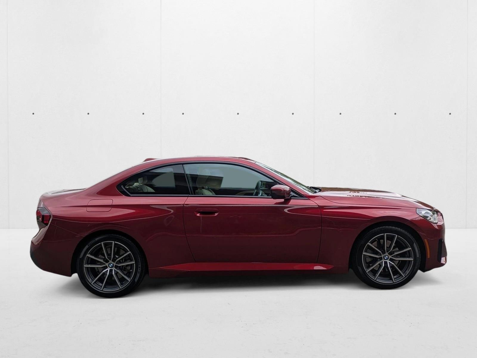 2025 Bmw 230i Coupe photo 4