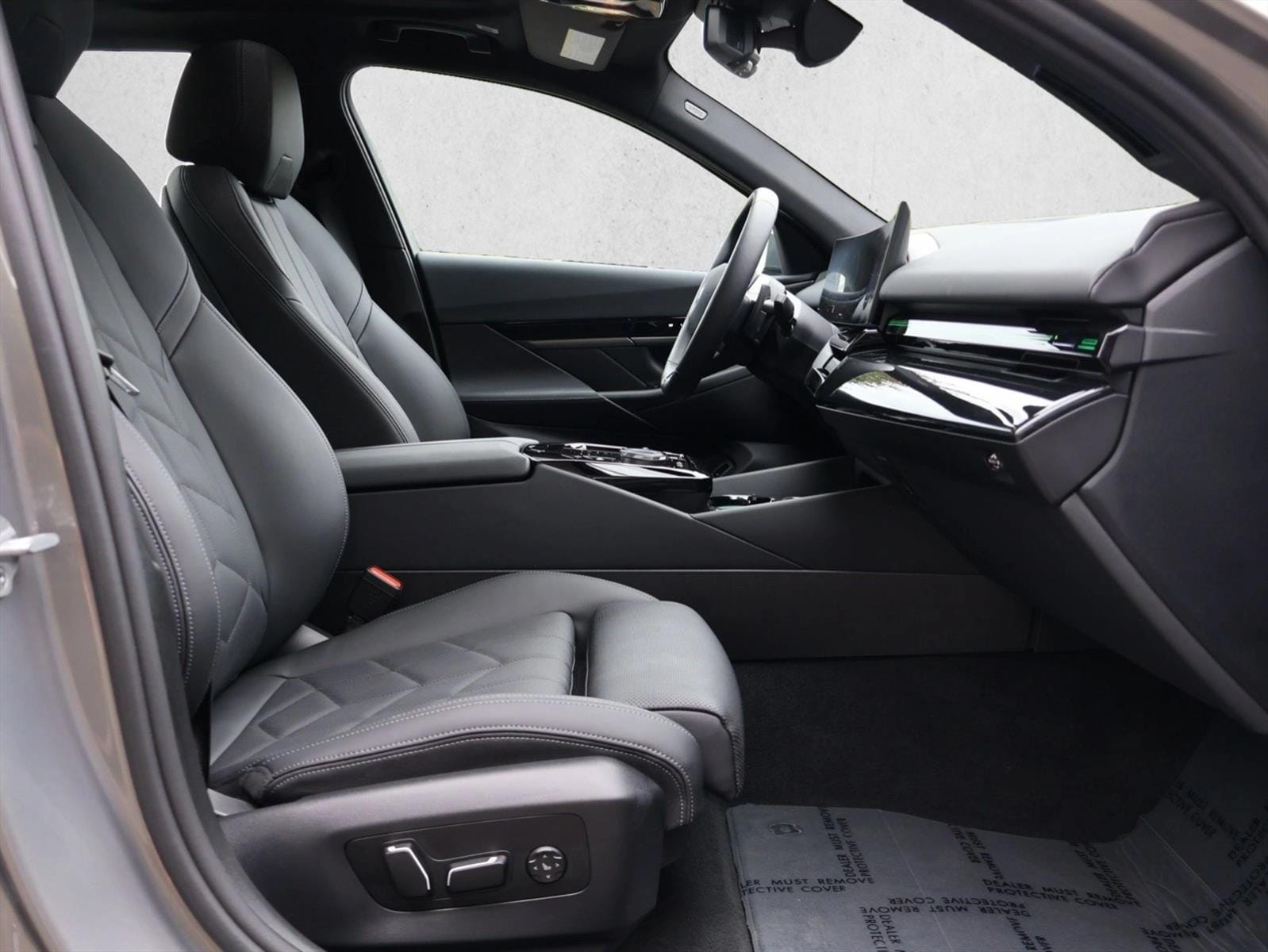 2026 BMW 5 Series 530i - Photo 25