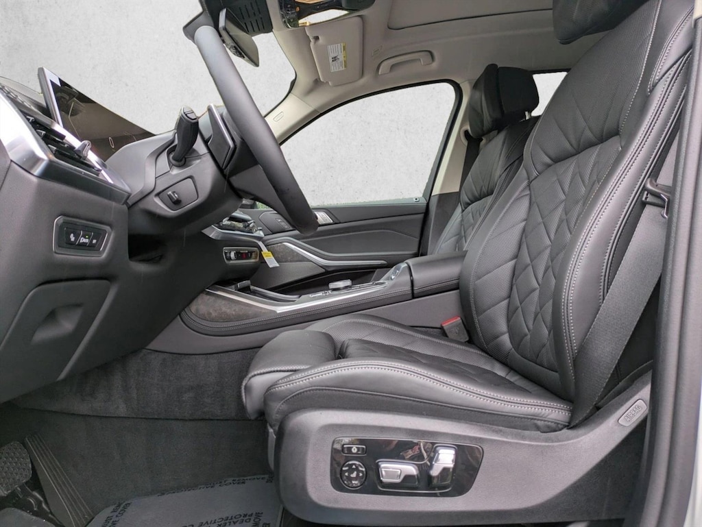 New 2026 BMW X7 xDrive40i SUV