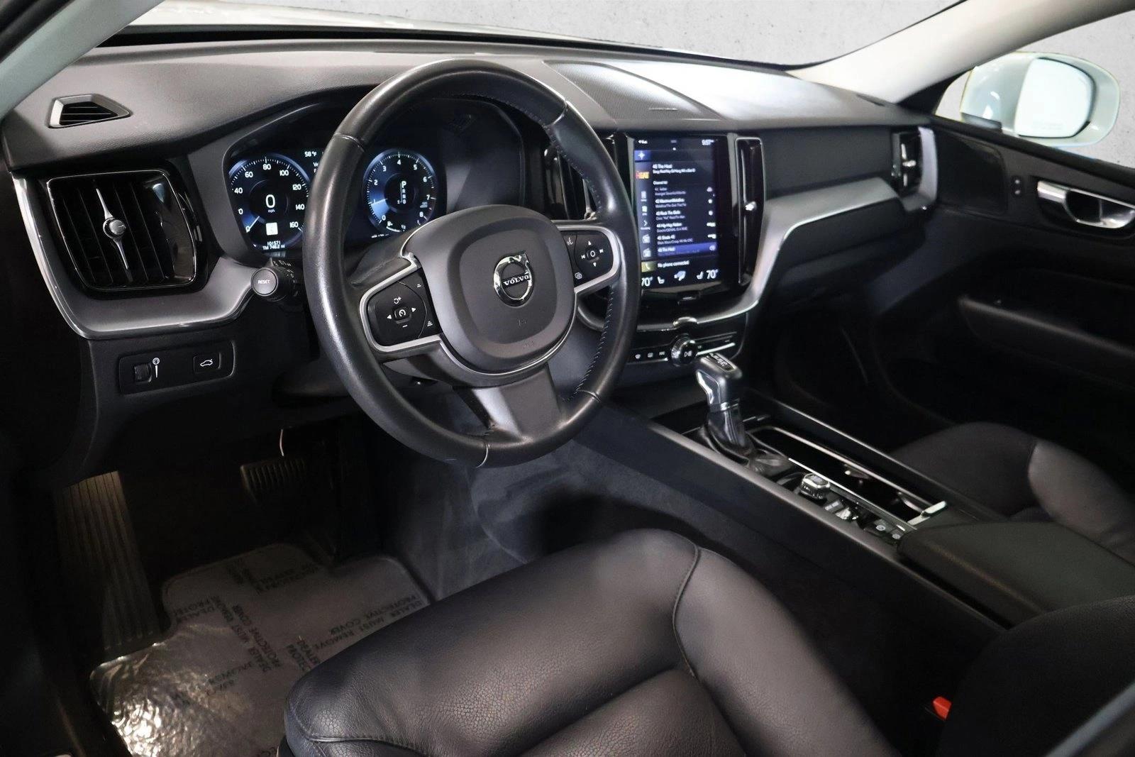 2019 Volvo XC60 Momentum - Photo 11