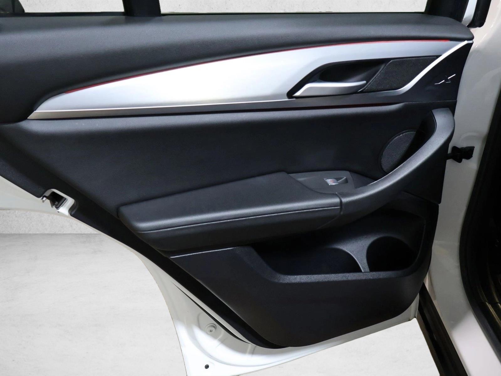2023 BMW X4 30i - Photo 23
