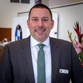 Staff member Uwe Thuemer from ID_a6ddf46cd458