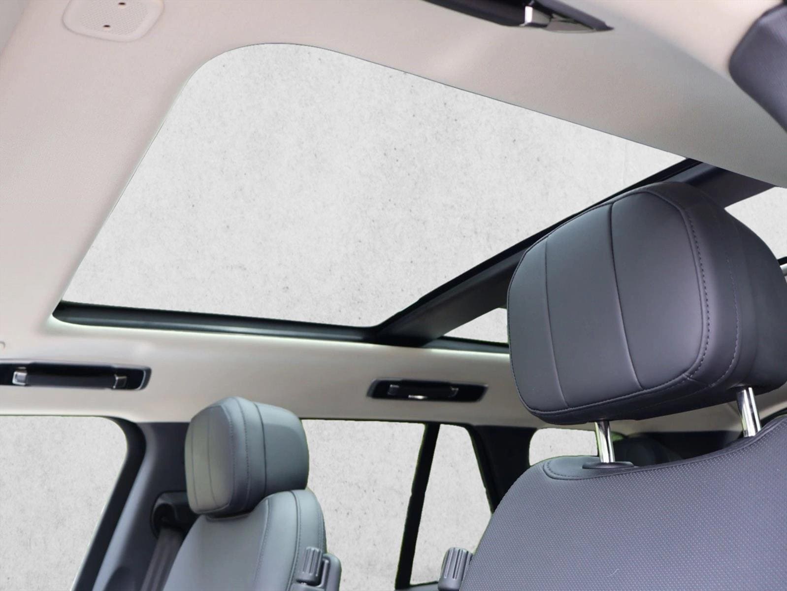 2023 Land Rover Range Rover SE - Photo 19