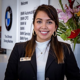 Staff member Olivia Chomthong from ID_c6802e86340c