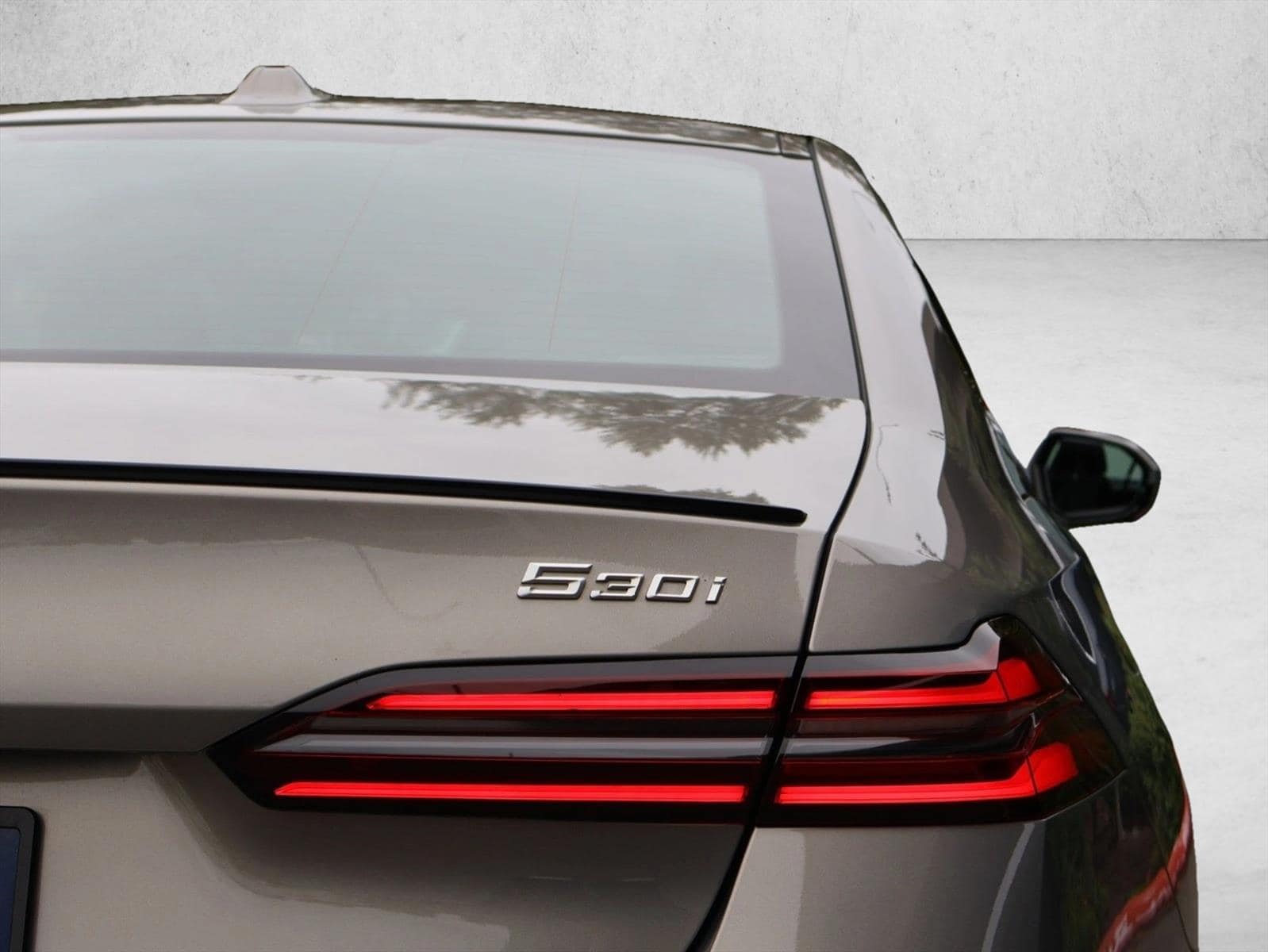 2026 BMW 5 Series 530i - Photo 8