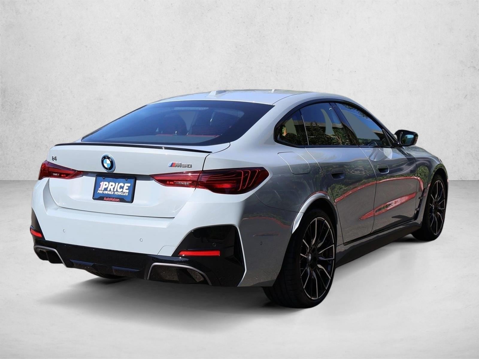 2025 BMW i4 M50 - Photo 6