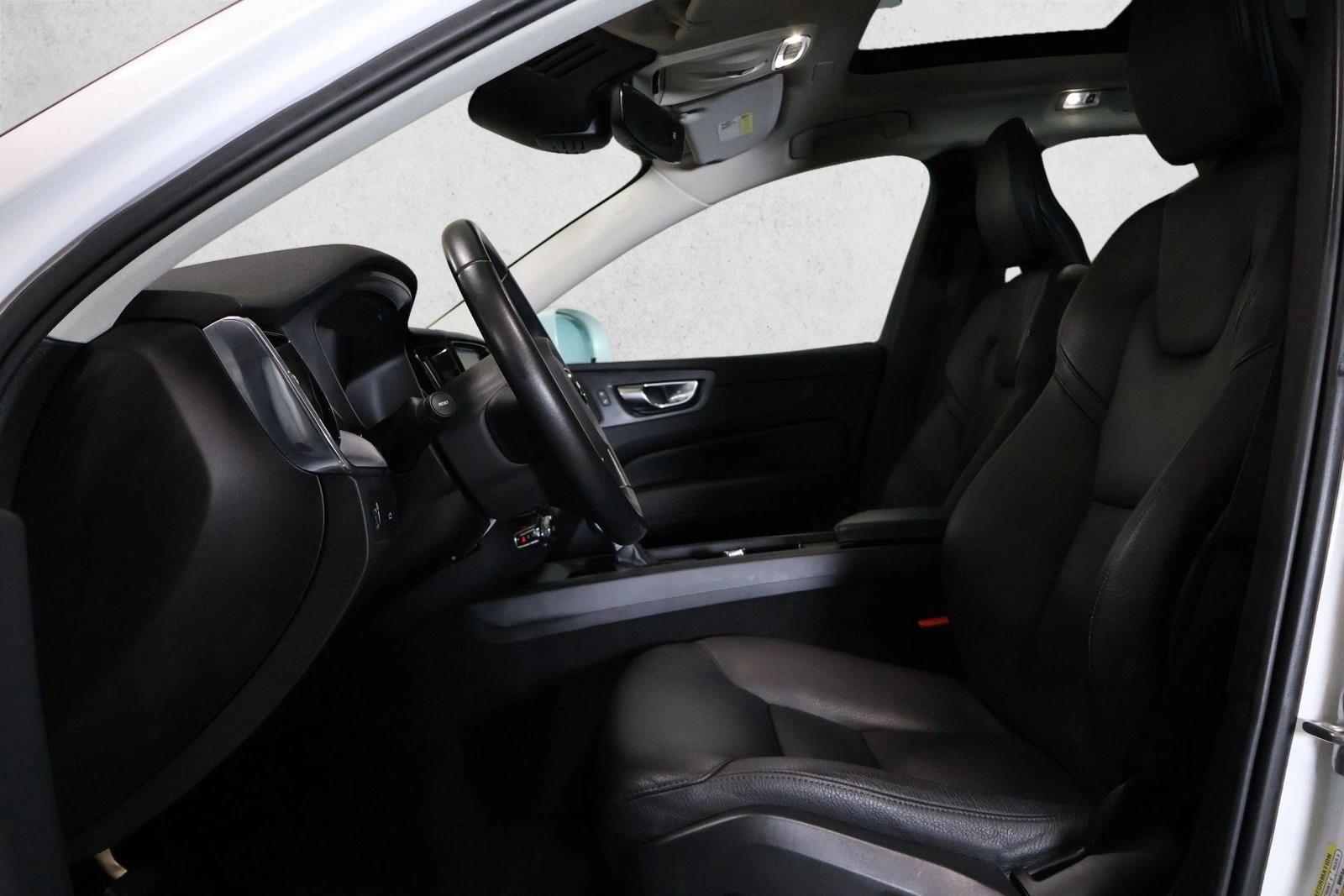 2019 Volvo XC60 Momentum - Photo 19