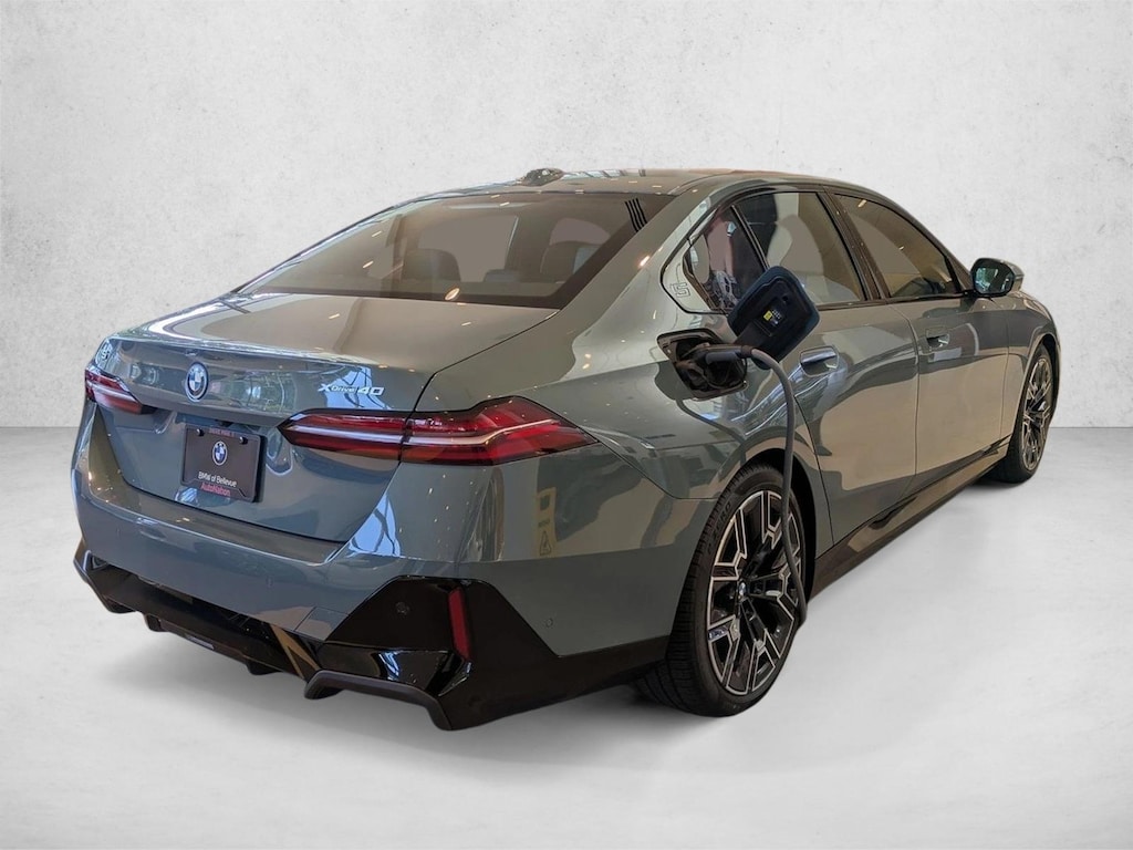 New 2026 BMW i5 xDrive40 Sedan