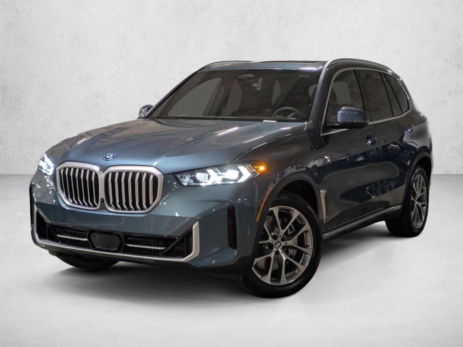 2026 BMW X5 M50i's photo