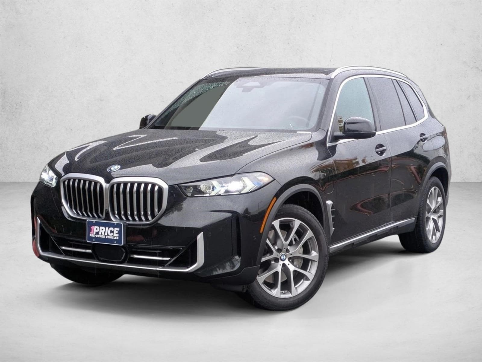 2026 BMW X5 50e's photo