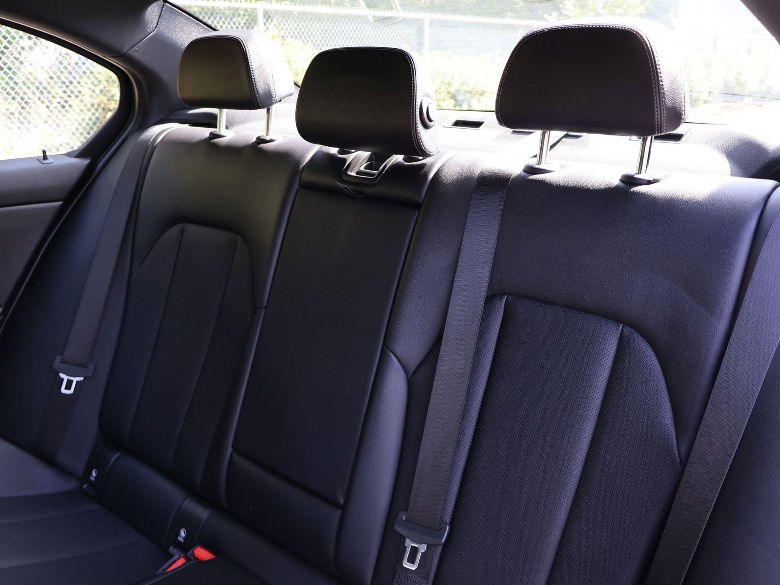 2022 BMW 3 Series 330i - Photo 24