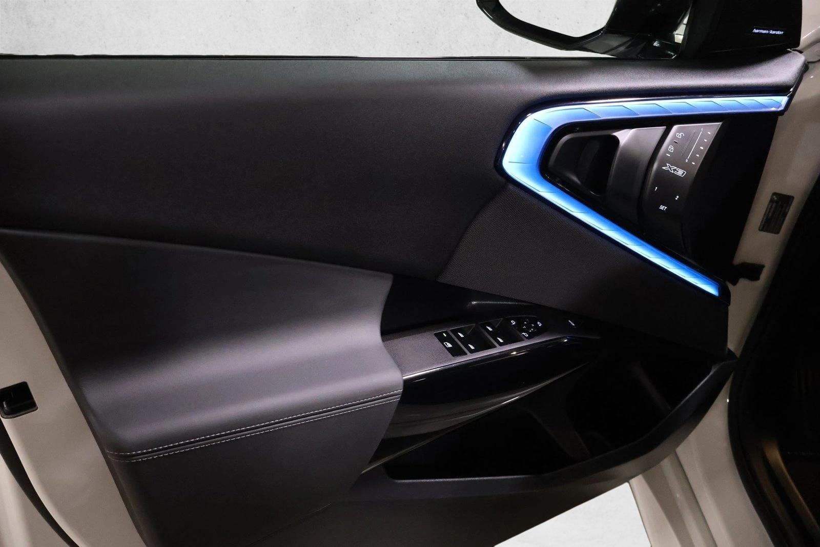 2025 BMW X3 M50 - Photo 10