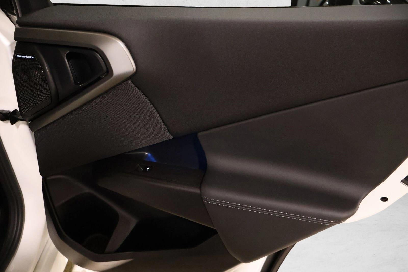 2025 BMW X3 M50 - Photo 21