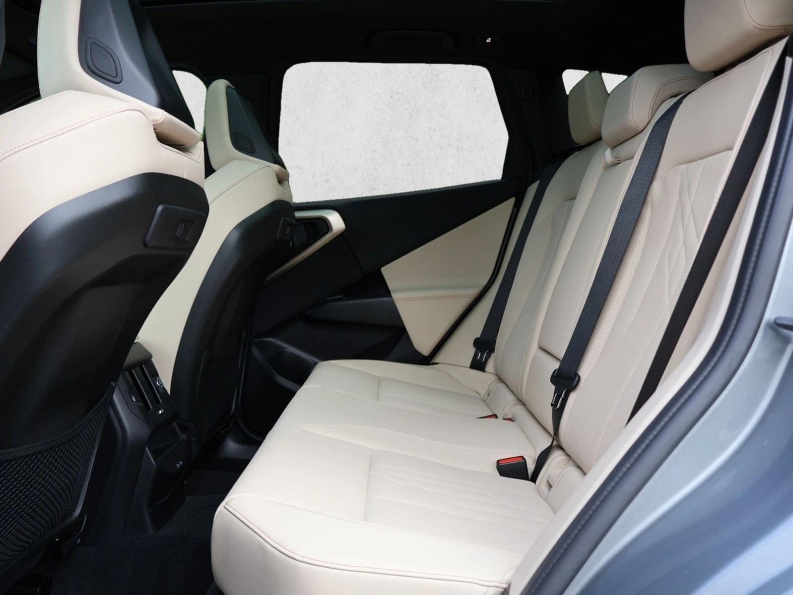 2025 BMW X3 30 - Photo 25