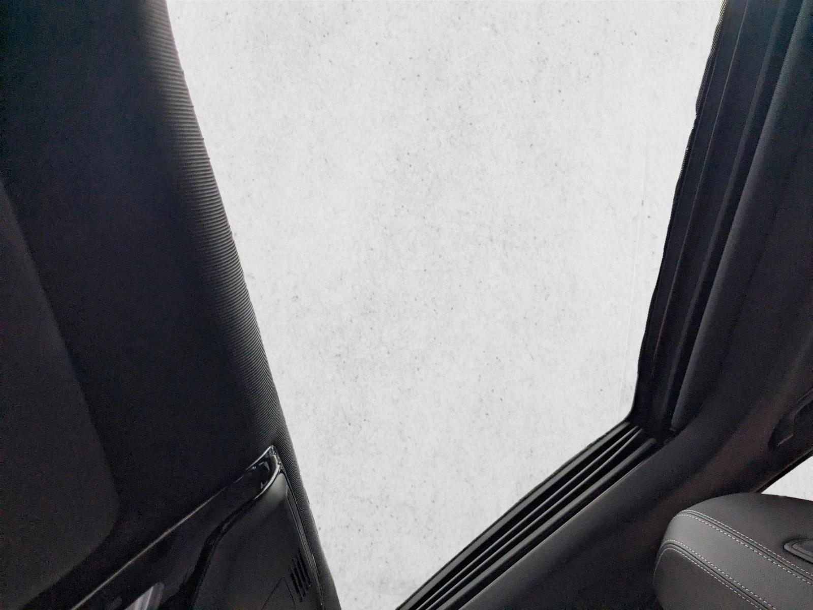 2025 BMW 4 Series 430i - Photo 17