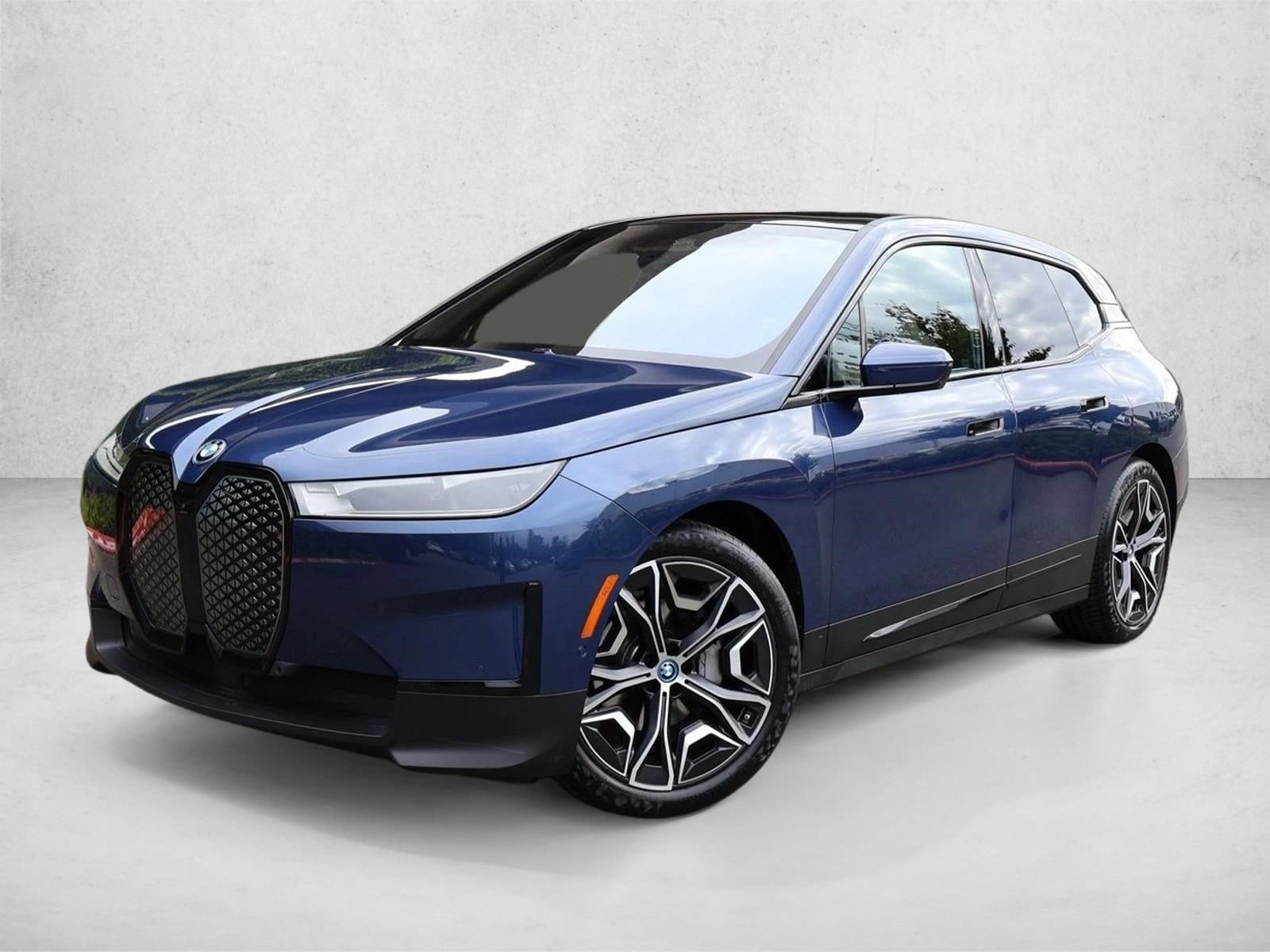 2023 BMW iX xDrive50's photo