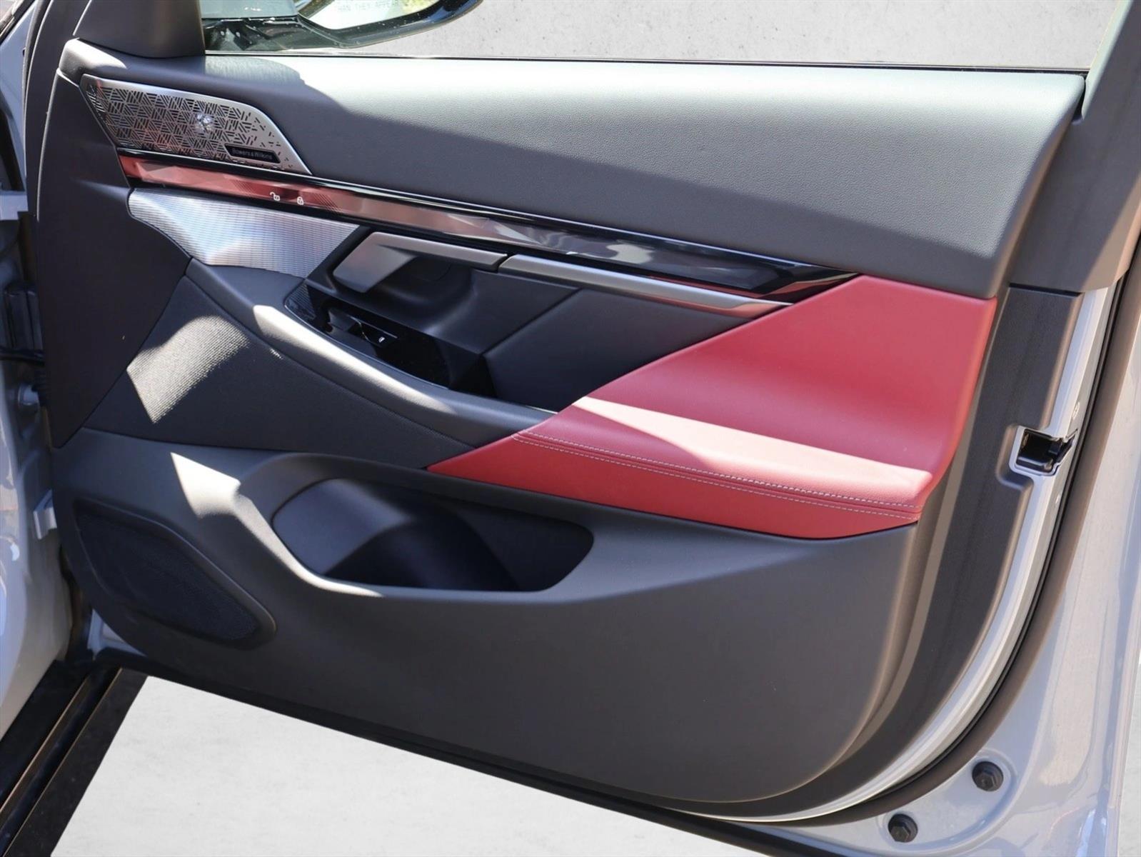 2026 BMW i5 40 - Photo 24