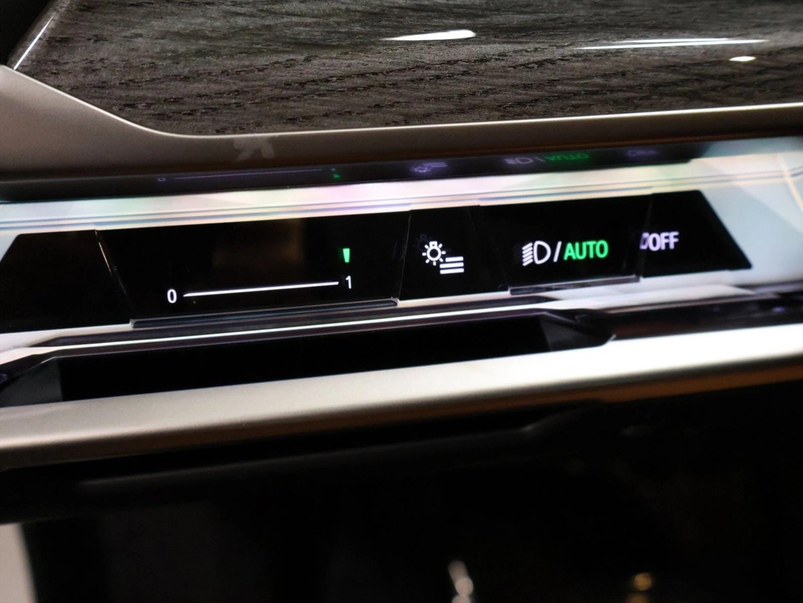 2025 BMW 7 Series 740i - Photo 15