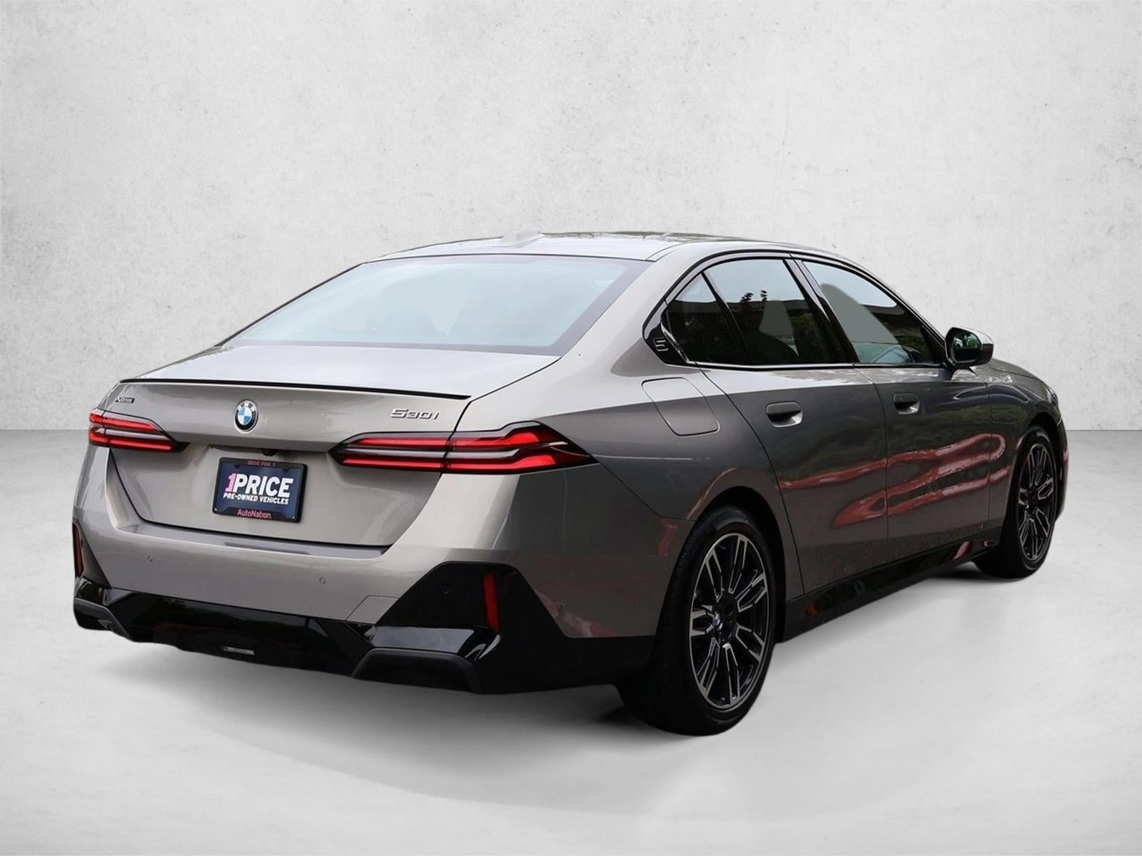 2026 BMW 5 Series 530i - Photo 6
