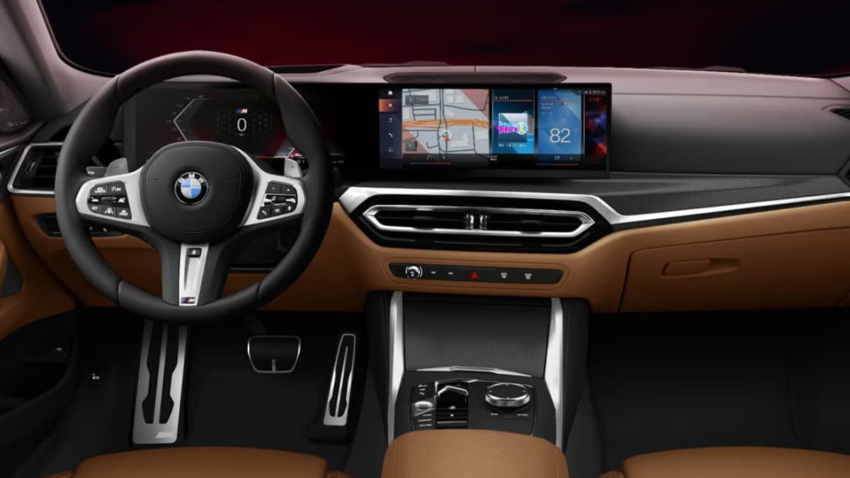 2024 BMW 4 Series interior