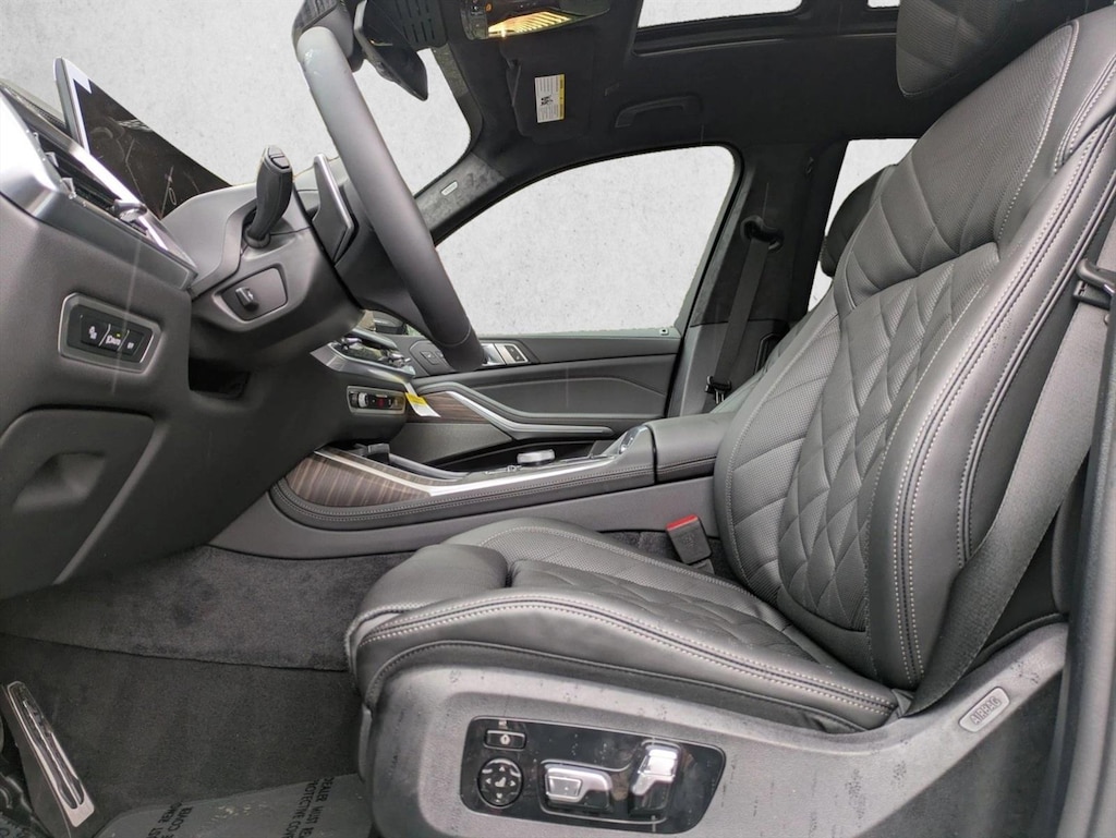 New 2026 BMW X7 xDrive40i SUV