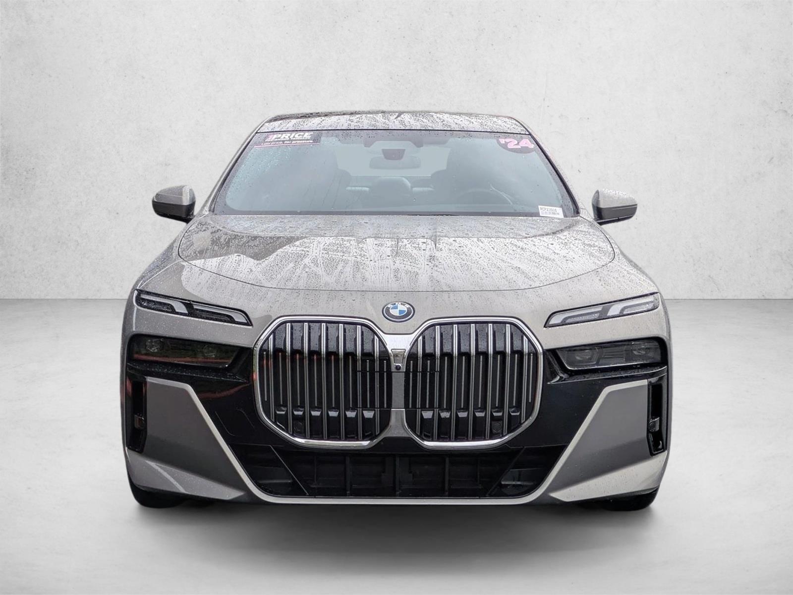2024 Bmw 750e photo 2