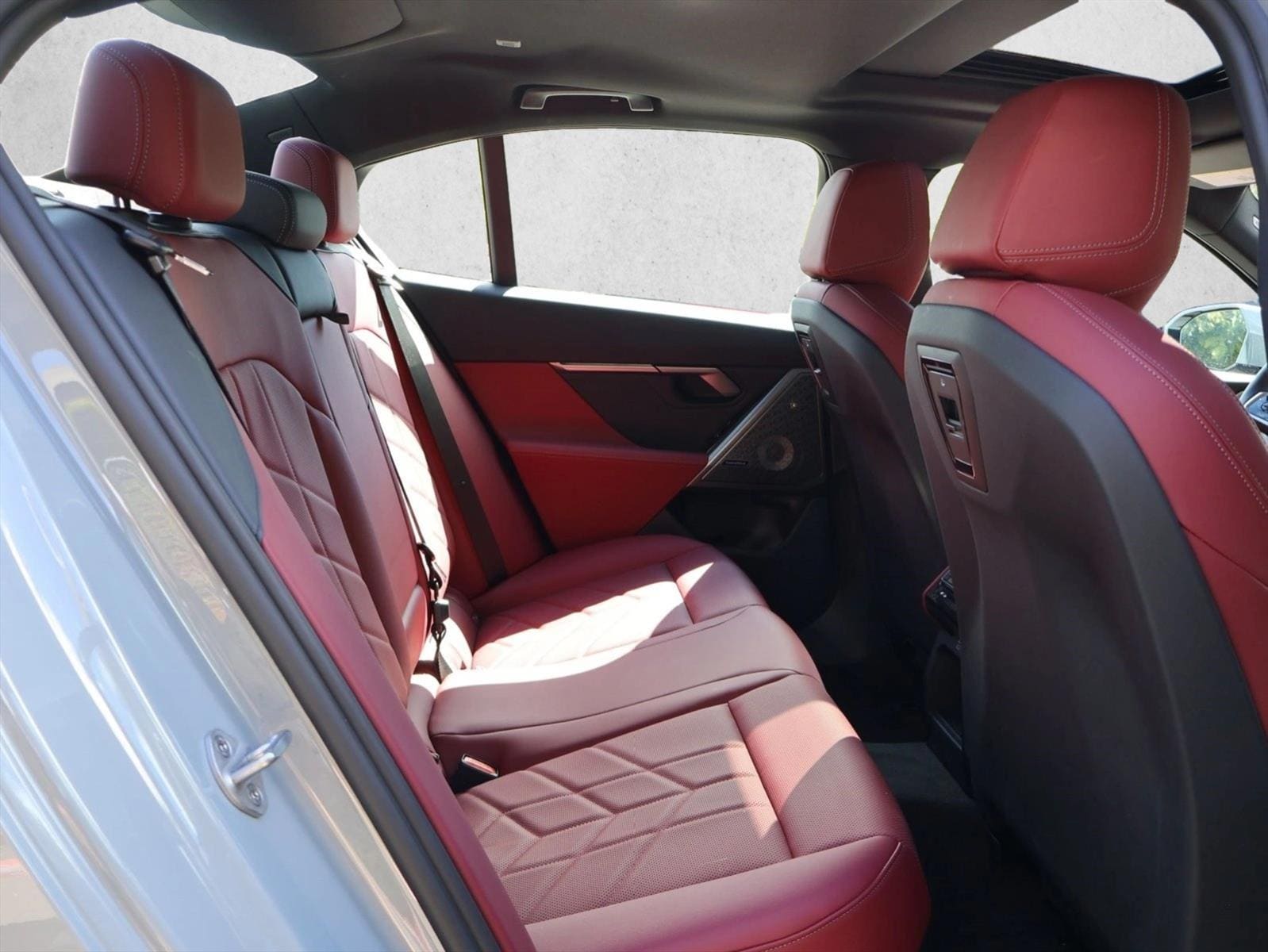 2026 BMW i5 40 - Photo 23