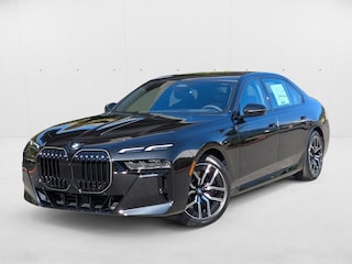 2025 BMW 740i