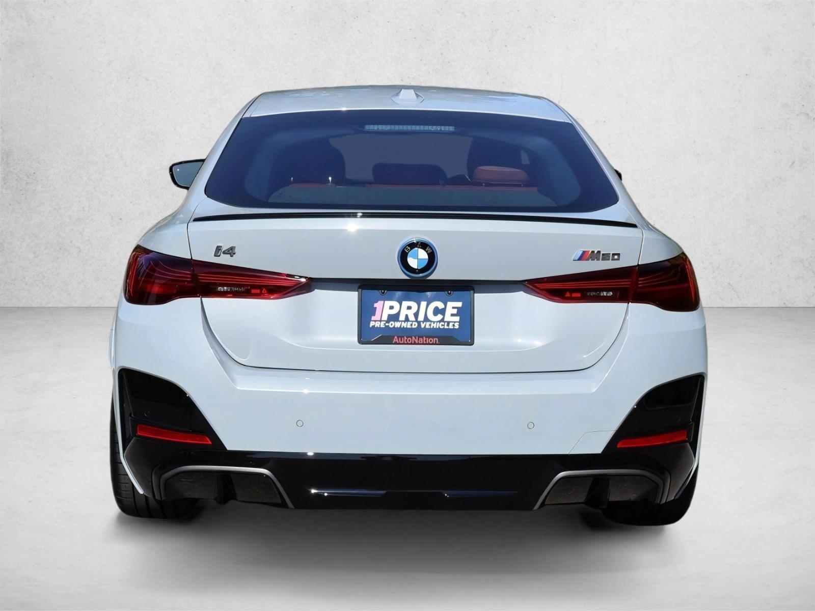 2025 BMW i4 M50 - Photo 9