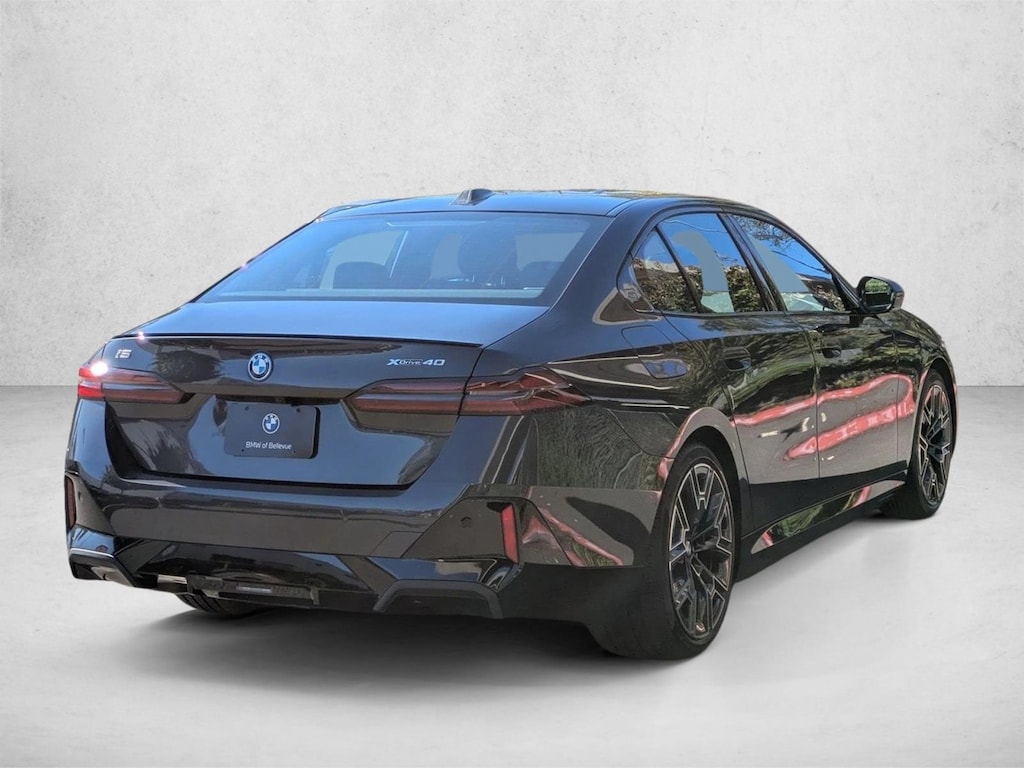 New 2026 BMW i5 xDrive40 Sedan