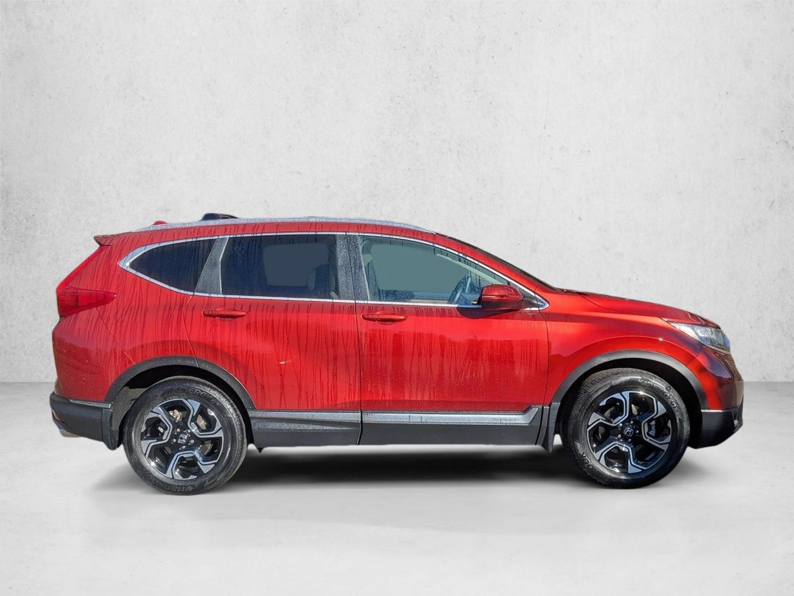 2017 Honda CR-V Touring photo 4