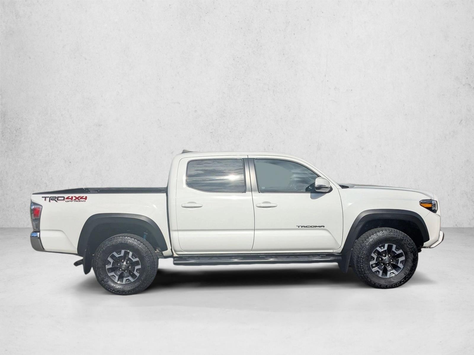 2023 Toyota Tacoma TRD V6 photo 4