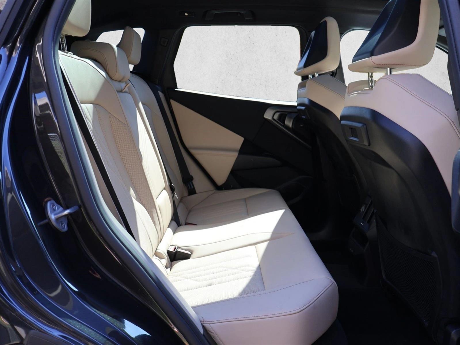 2026 BMW X3 30 - Photo 23