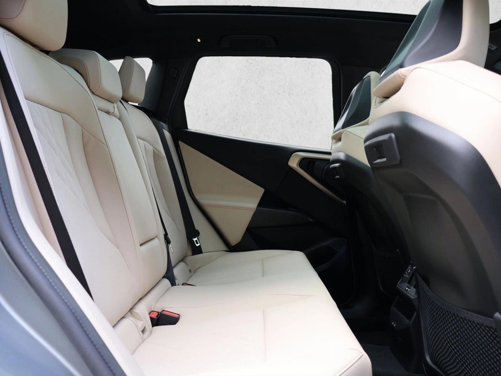 2025 BMW X3 30 - Photo 27