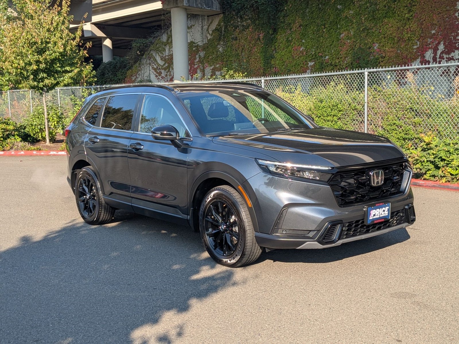 2024 Honda CR-V Hybrid Sport-L photo 2